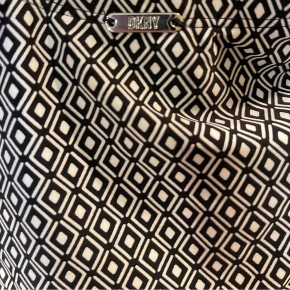 DKNY Women's Bandeau Swimsuit One-Piece UPF Black White Geometric Large - Picture 6 of 6